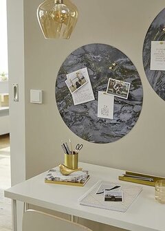 diy plakfolie rond op muur