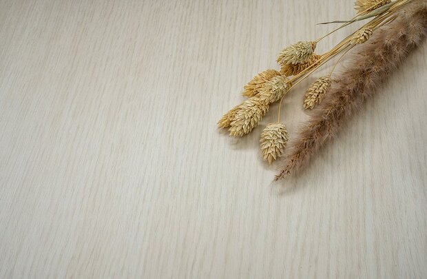 Wrapfolie hout hazelnoot licht (122cm breed)