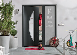 Voordeur sticker met huisnummer en namen 12.1